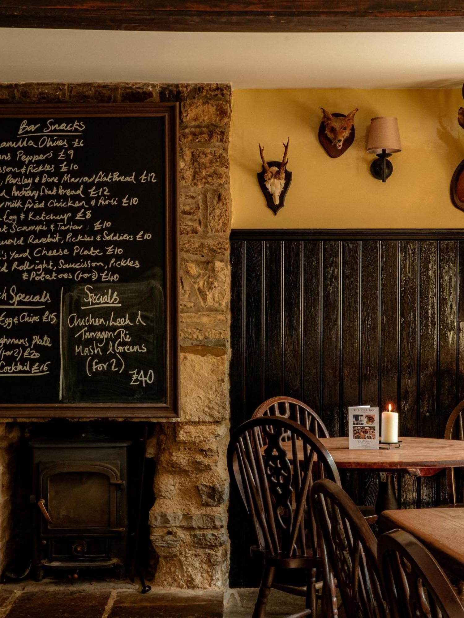 The Bell Inn Lechlade Exterior foto